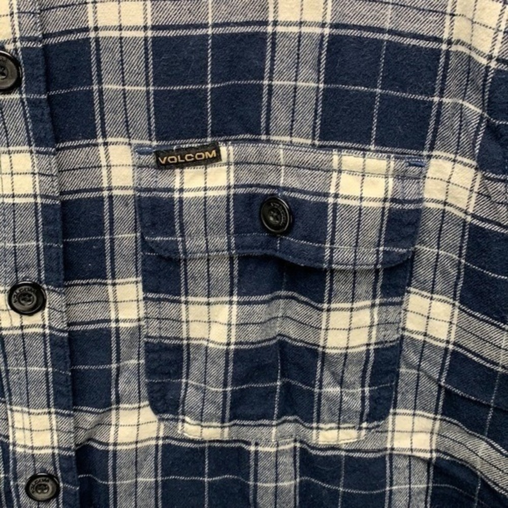 Volcom Caden Plaid Flannel Shirt Men's Size L Slim Fit Navy Blue Button Up - Picture 4 of 11